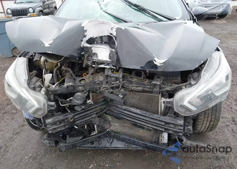 2020 Nissan Versa Sv Xtronic Cvt z USA, uszkodzony, nr VIN 3N1CN8EV5LL875554